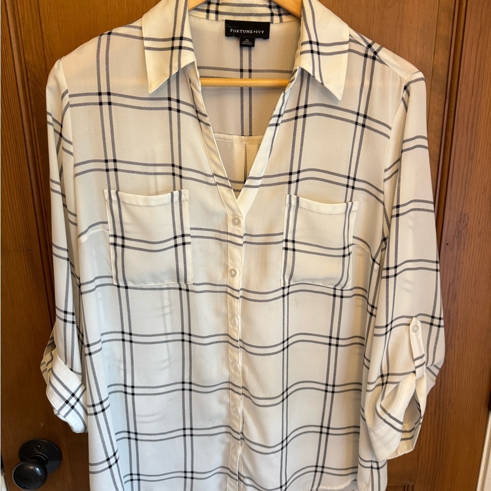 Fortune & Ivy crème top with black stripes